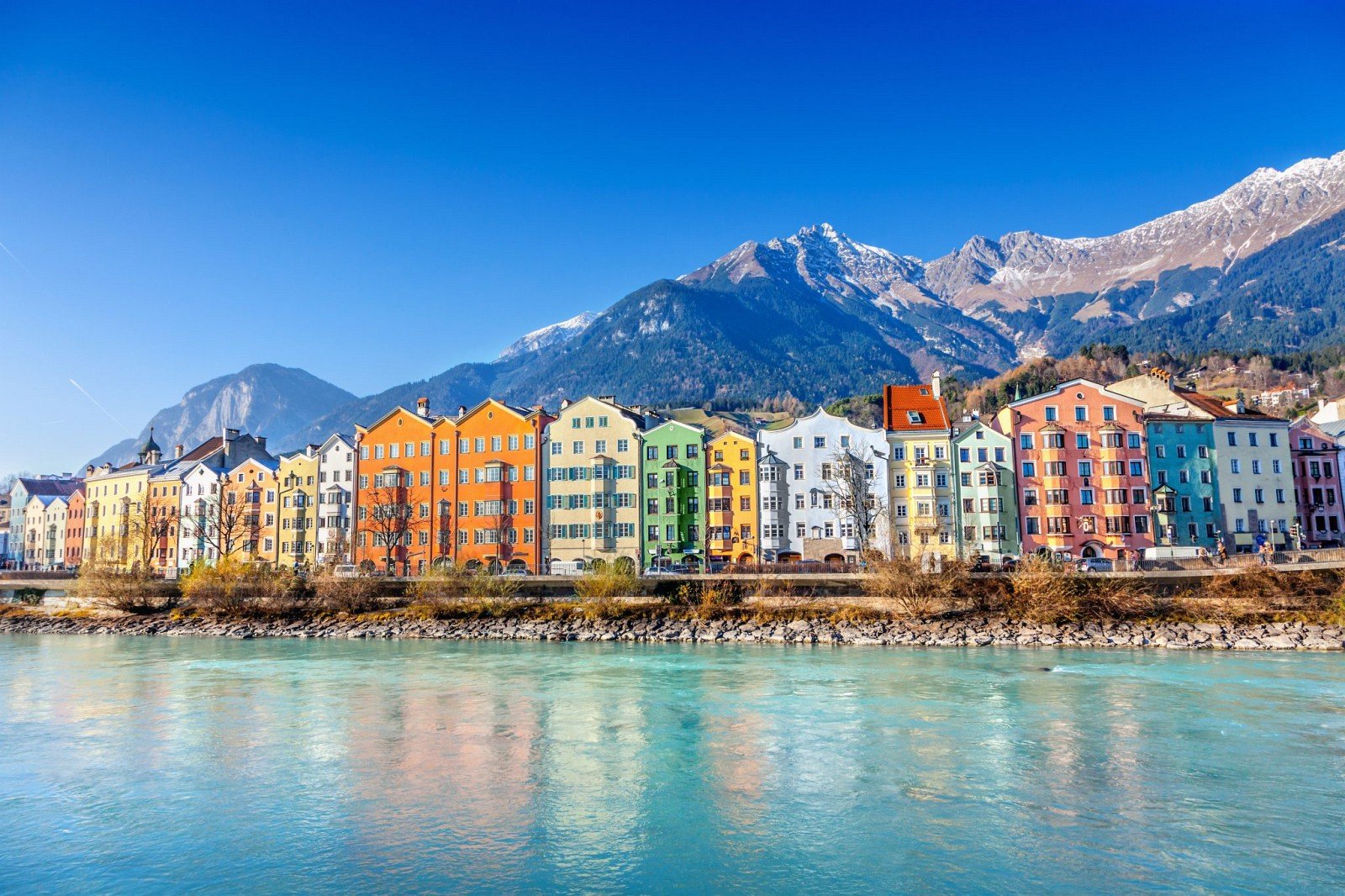 Innsbruck airport taxi transfer toward Ischgl
