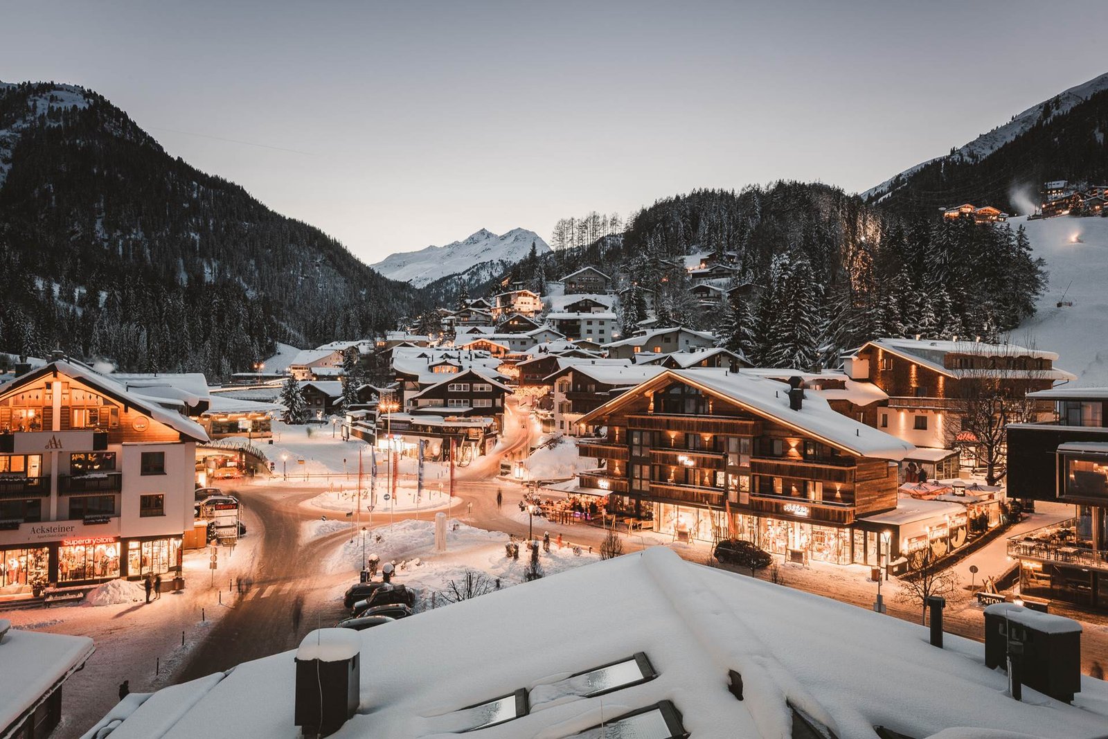 Taxi transfer to St. Anton am Arlberg ski resort